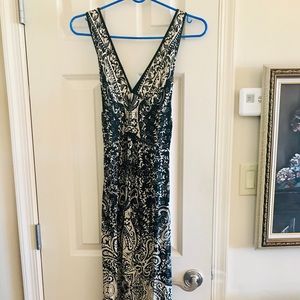 Cross back pattern maxi dress